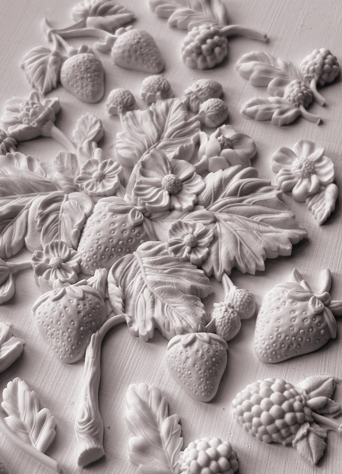 Iron Orchid Designs - Wild Berries Decor Mould